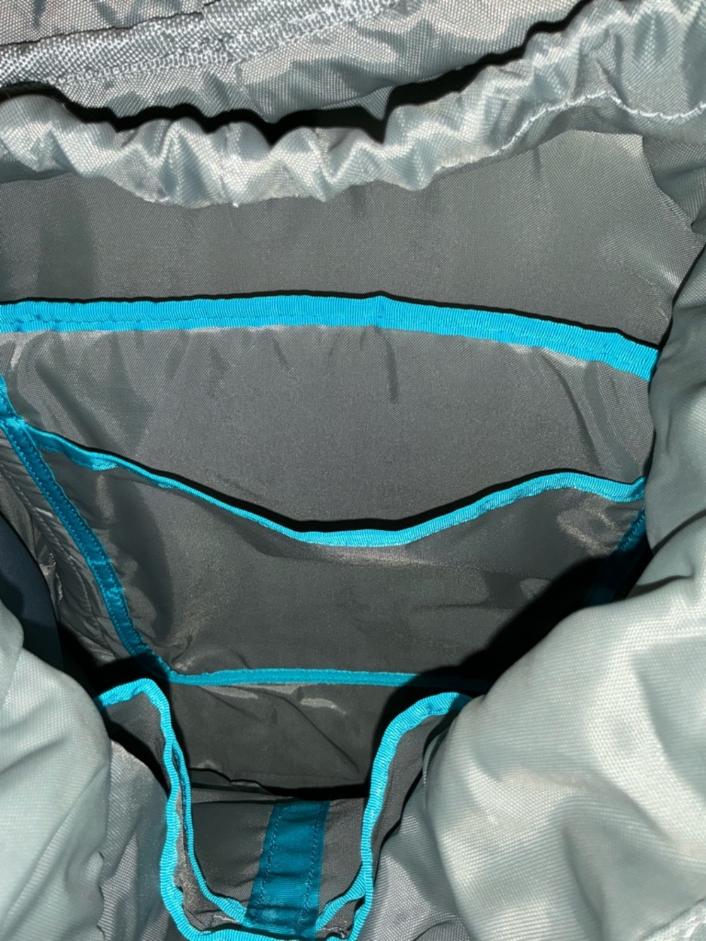 Thule Sweden Black Backpack - Durable Travel Bag - Picture 8 of 10